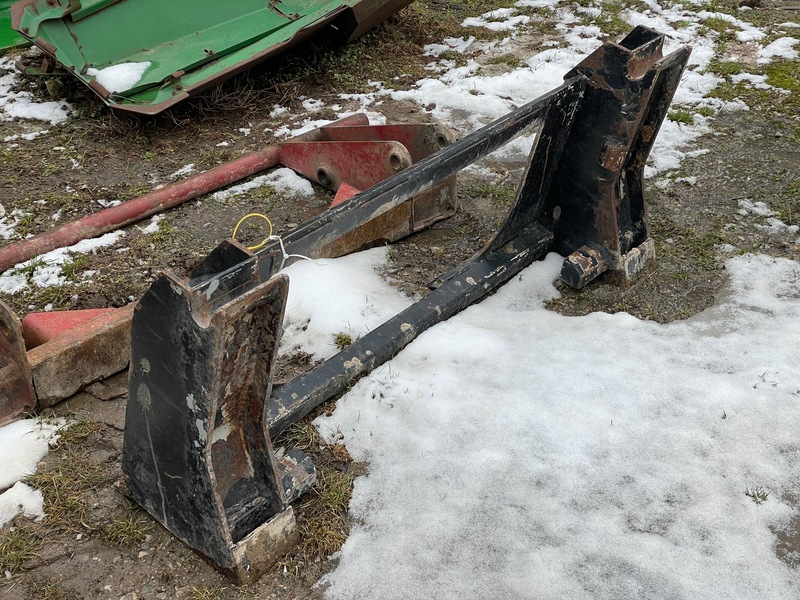 Attachments  John Deere Hook-up - Quick Attach + Skid Steer Photo